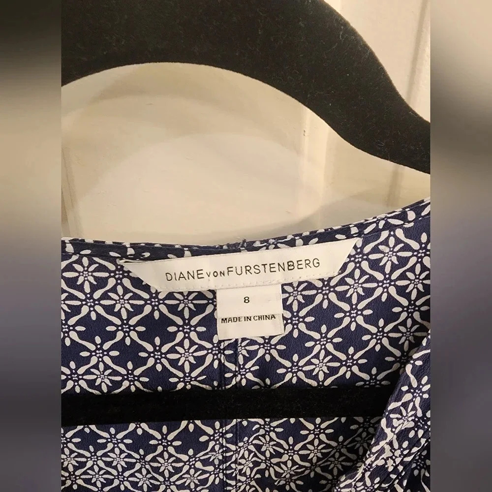 Diane Von Furstenberg Blue and White Patterned Jumpsuit size 8 - Picture 3 of 6